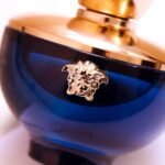 ⁦Versace Dylan Blue Pour Femme Eau de Parfum⁩ - الصورة ⁦6⁩