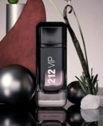 ⁦Perfume Carolina Herrera 212 VIP BLACK⁩ - الصورة ⁦3⁩
