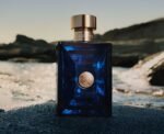 ⁦Versace Dylan Blue Pour Homme – Bold & Modern Men’s Fragrance⁩ - الصورة ⁦4⁩