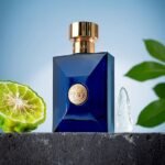 ⁦Versace Dylan Blue Pour Homme – Bold & Modern Men’s Fragrance⁩ - الصورة ⁦8⁩